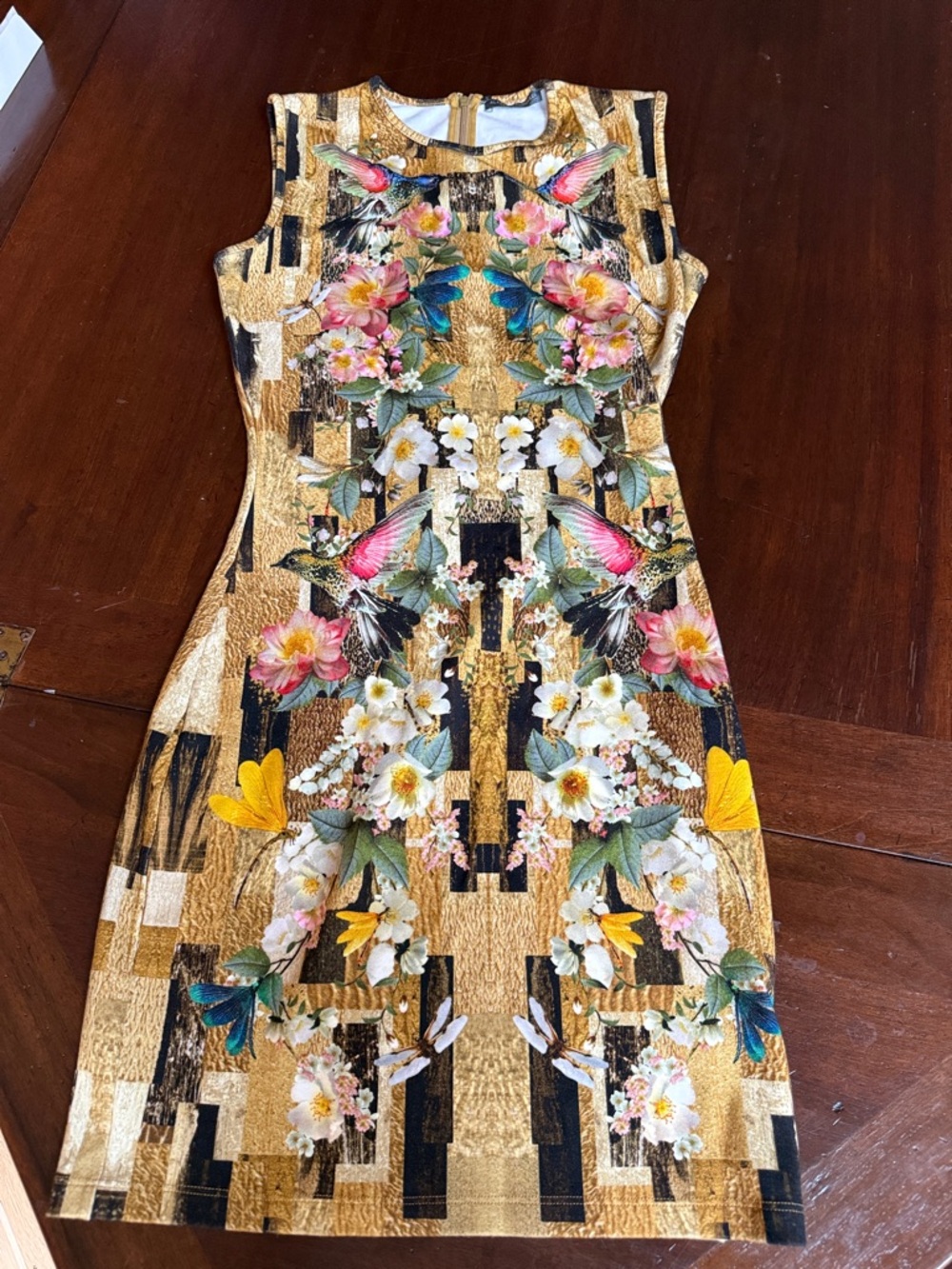 Floral Bird-Print Sleeveless Dress in Gold